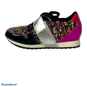 NWOT Dollhouse multi-colored fashion sneakers